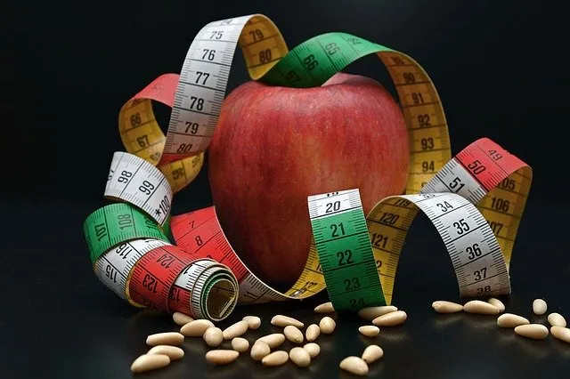 Lee más sobre el artículo ¿Quieres bajar de peso? Mira los efectos de algunas frutas