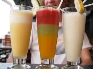 Lee más sobre el artículo ¿Sabías que hay jugos que pueden ayudar a subir tu energía? …mira algunos!