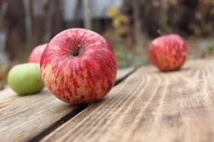 Lee más sobre el artículo La Manzana le gusta a casi todos, ¡mira cuántos beneficios trae!